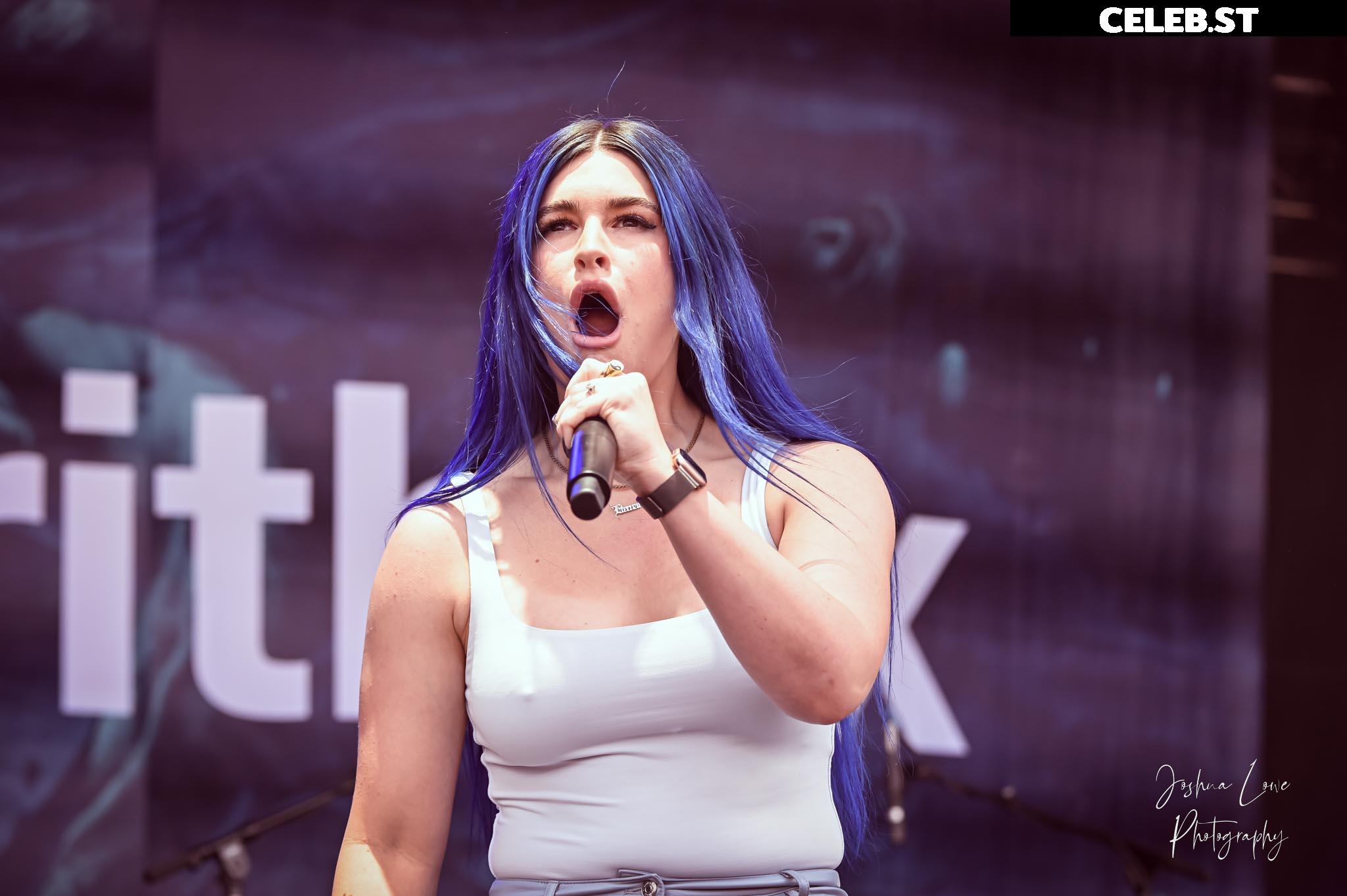 Courtney Laplante (Spiritbox Singer) Image 4428576