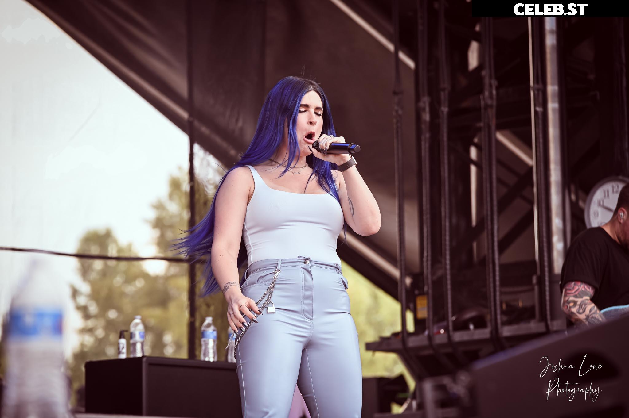 Courtney Laplante (Spiritbox Singer) Image 4428791