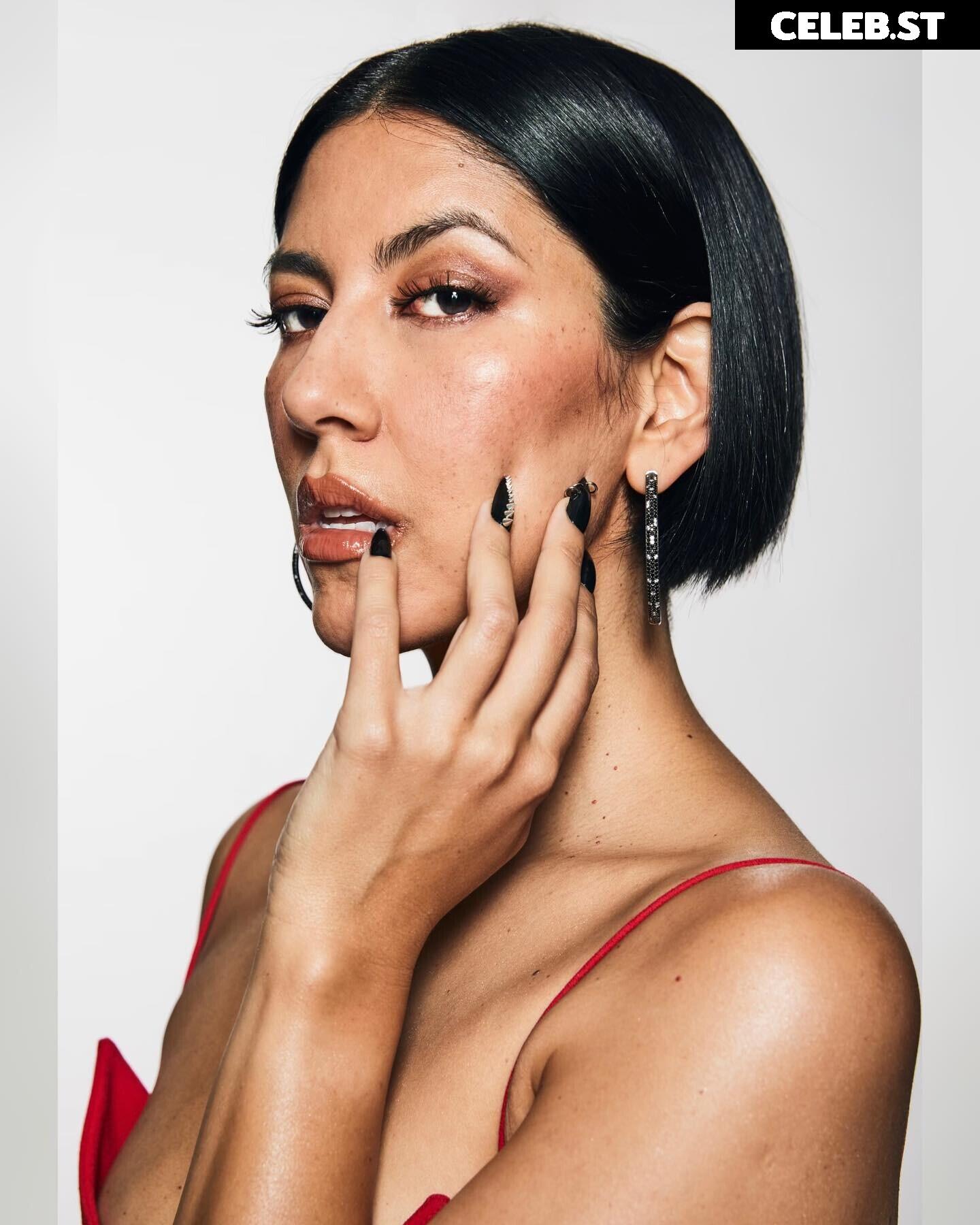 Stephanie Beatriz (Rosa Diaz from Brooklyn Nine-Nine) Image 4428250