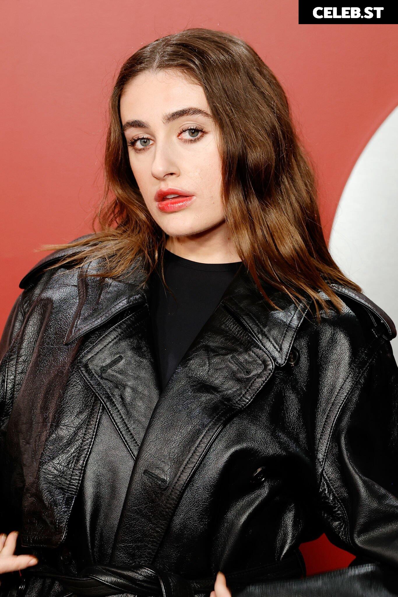 Rachel Anne Sennott Image 4415818