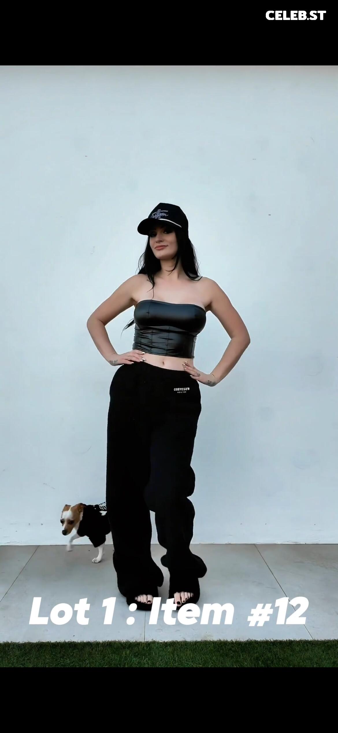 WWE's Paige / Saraya Bevis Image 4415171