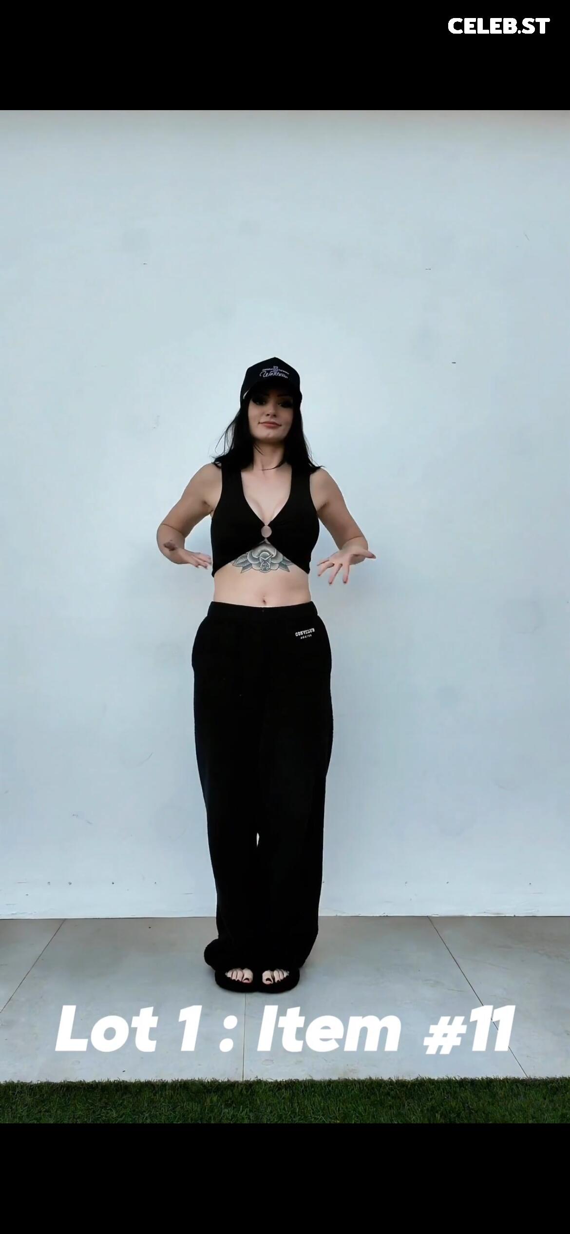 WWE's Paige / Saraya Bevis Image 4415098