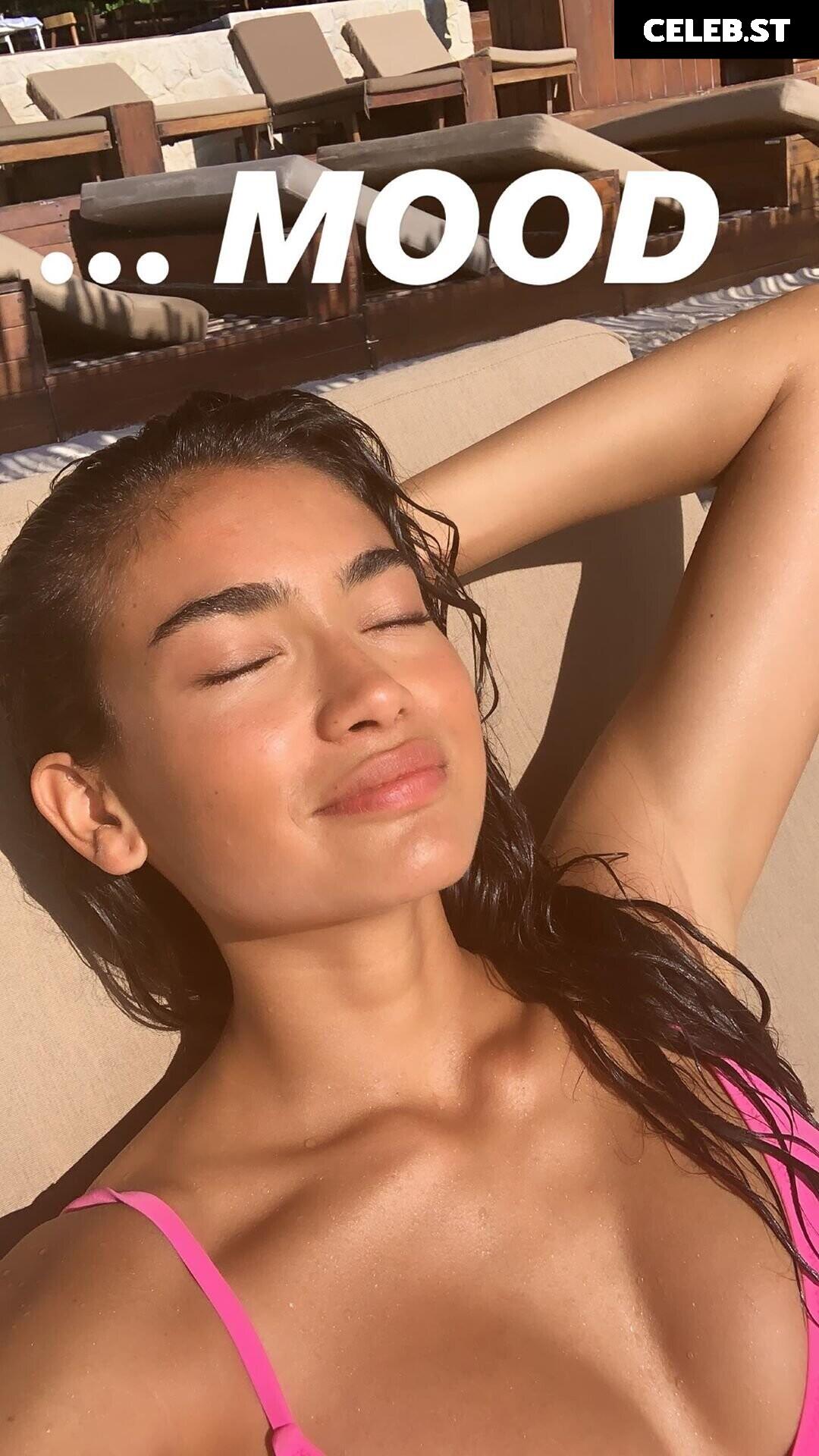Kelly Gale / kellybellyboom Image 4416801