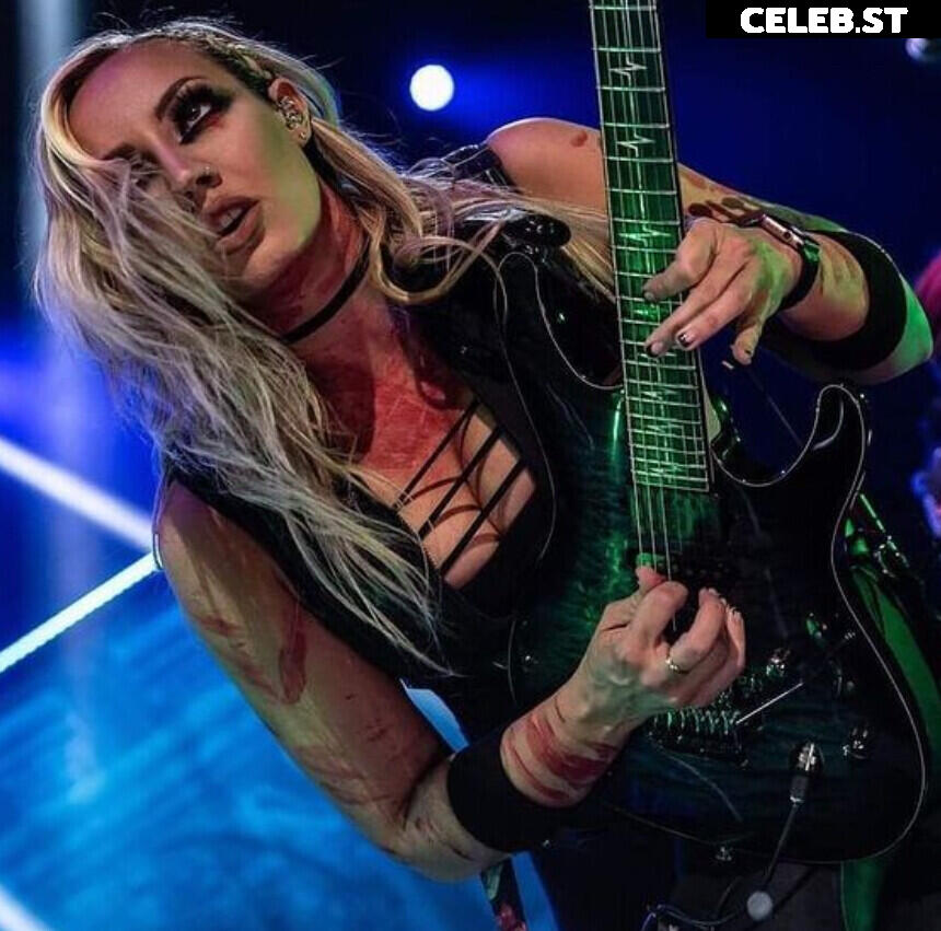 Women of Metal Image 4416295