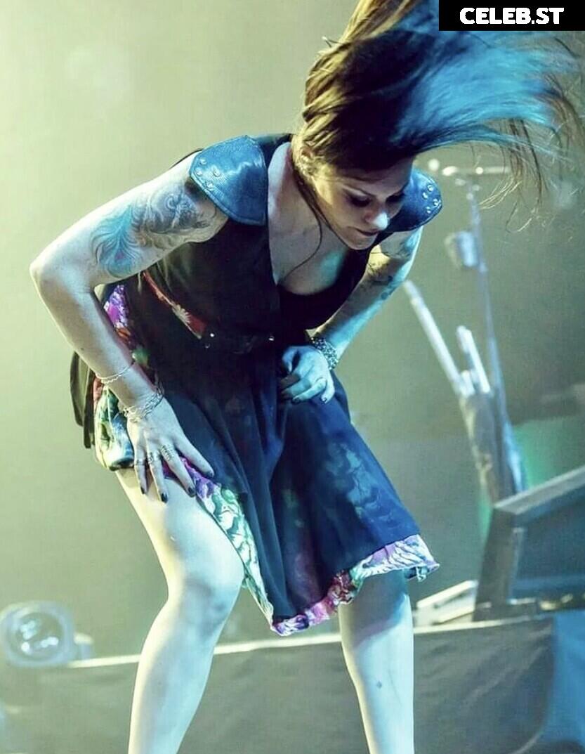 Women of Metal Image 4417887