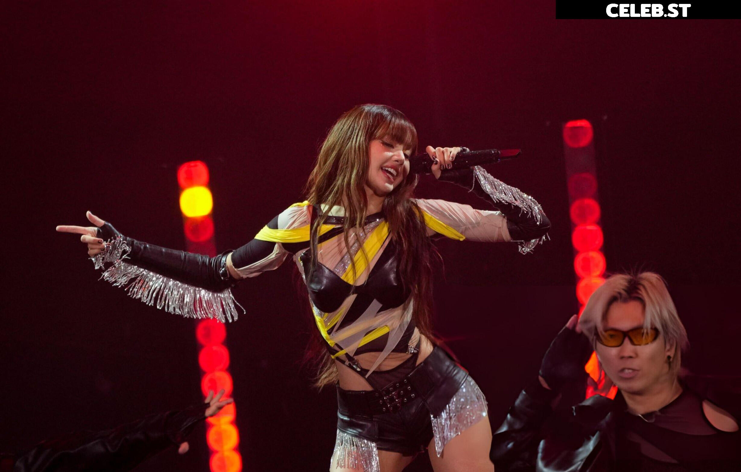 Lisa | BLΛƆKPIИK (Blackpink) Image 4417578