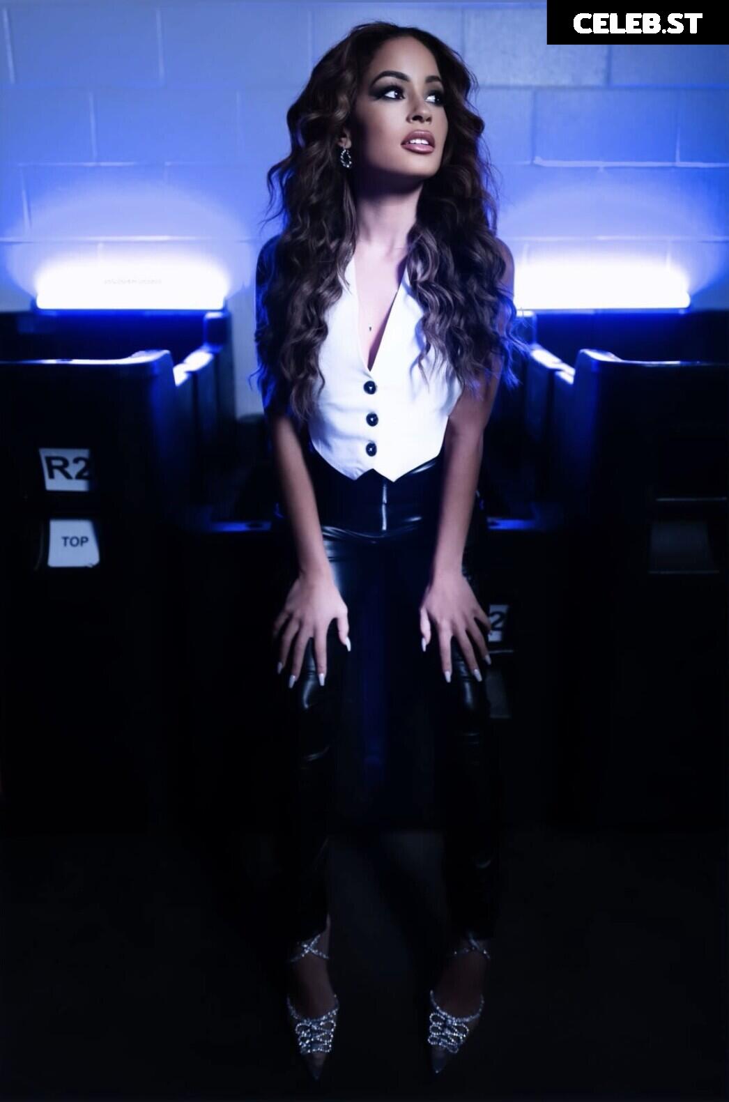 Kayla Braxton Image 4417421