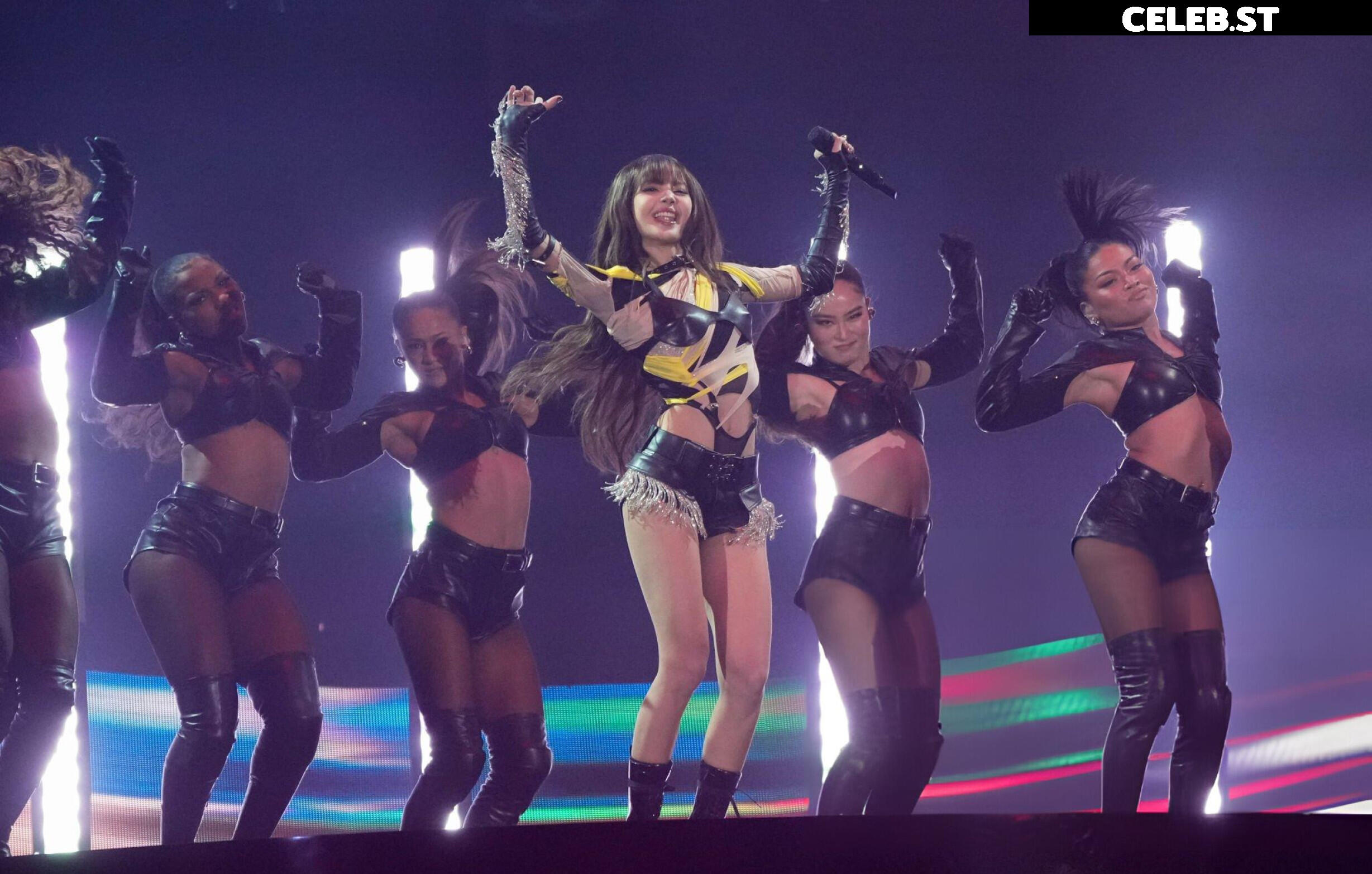 Lisa | BLΛƆKPIИK (Blackpink) Image 4417613
