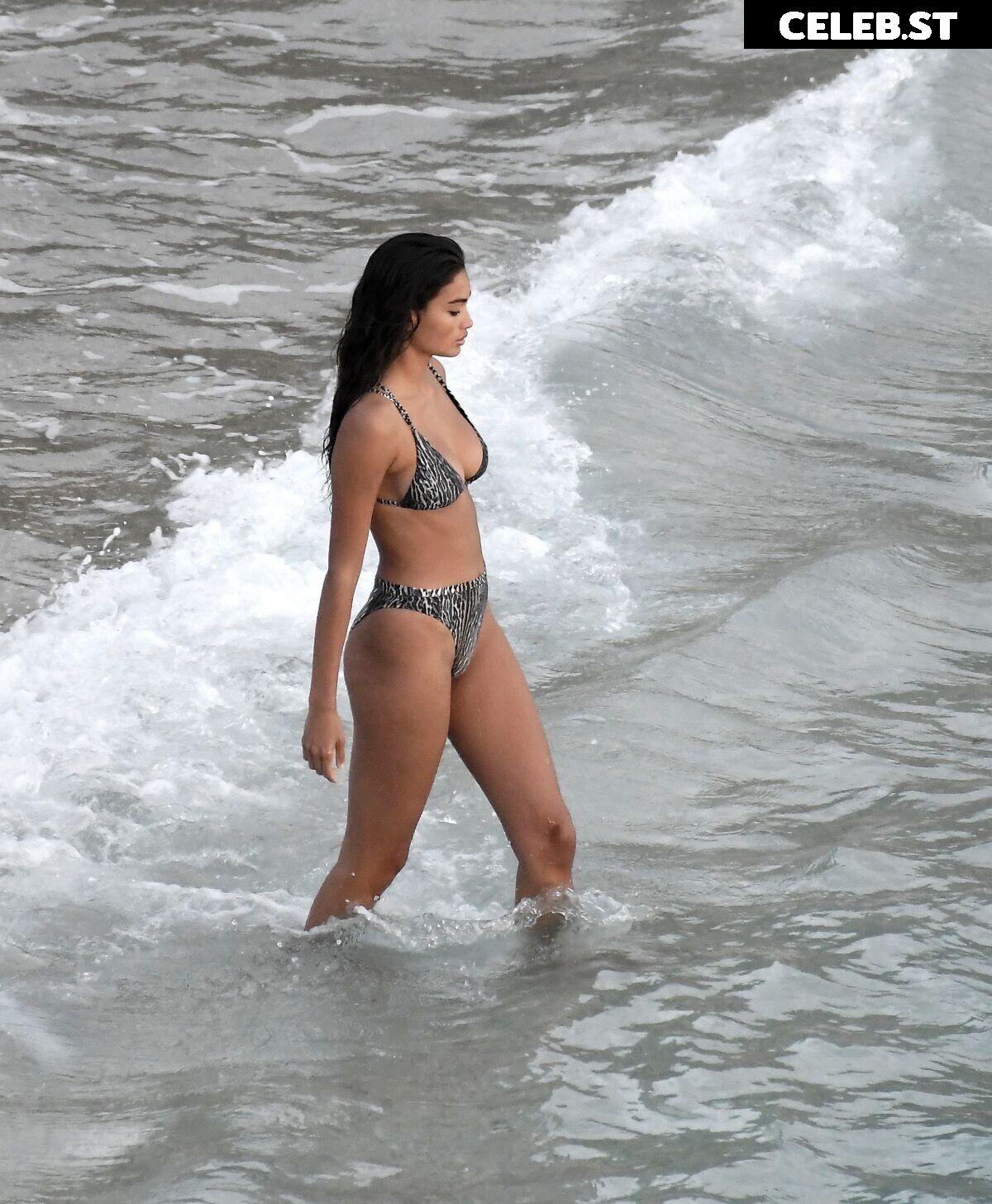 Kelly Gale / kellybellyboom Image 4414448