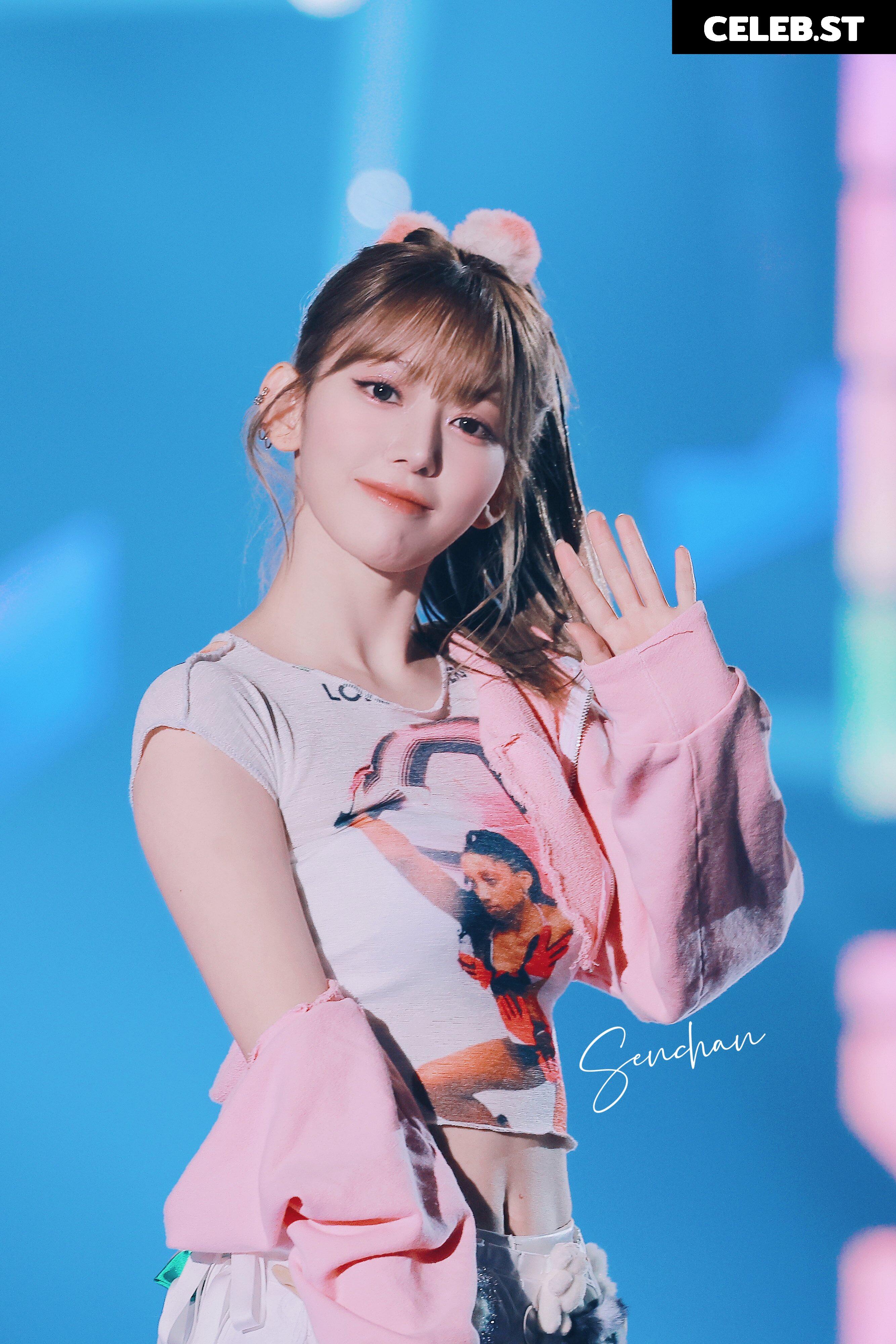 Sakura Miyawaki 宮脇 咲良 | LESSERAFIM Image 4414150