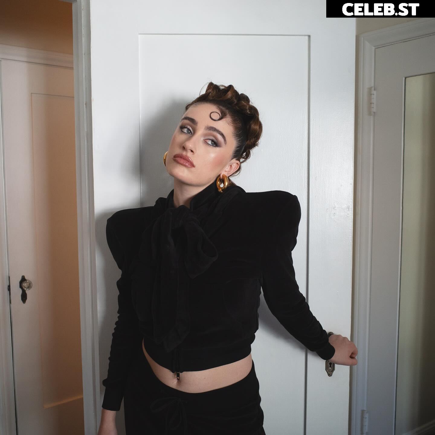 Rachel Anne Sennott Image 4411688