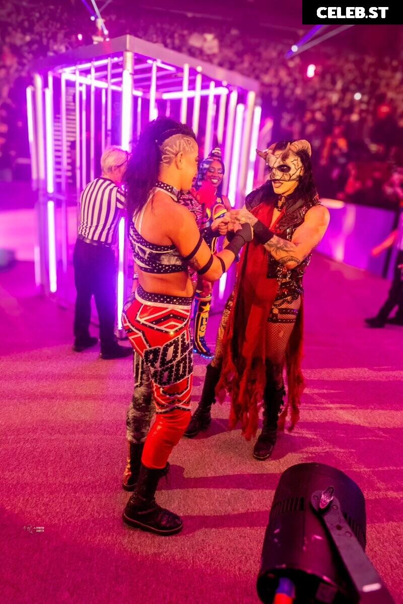 WWE Bayley / Davina Rose / Pamela Rose Martinez Image 4411048