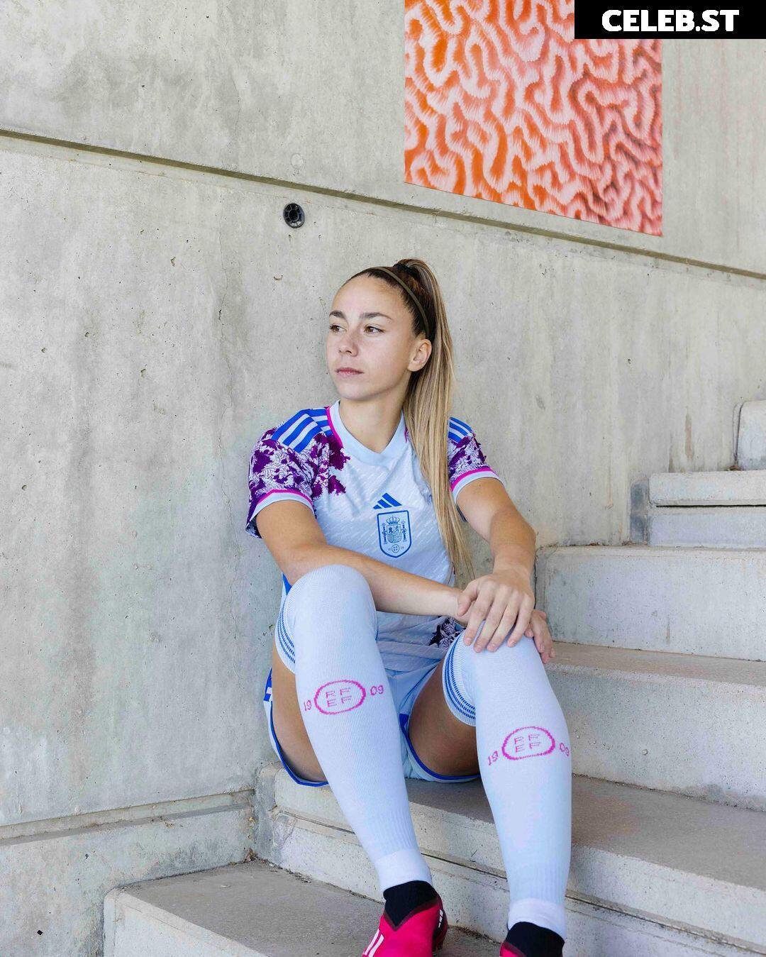 Female football/soccer players Image 4411339