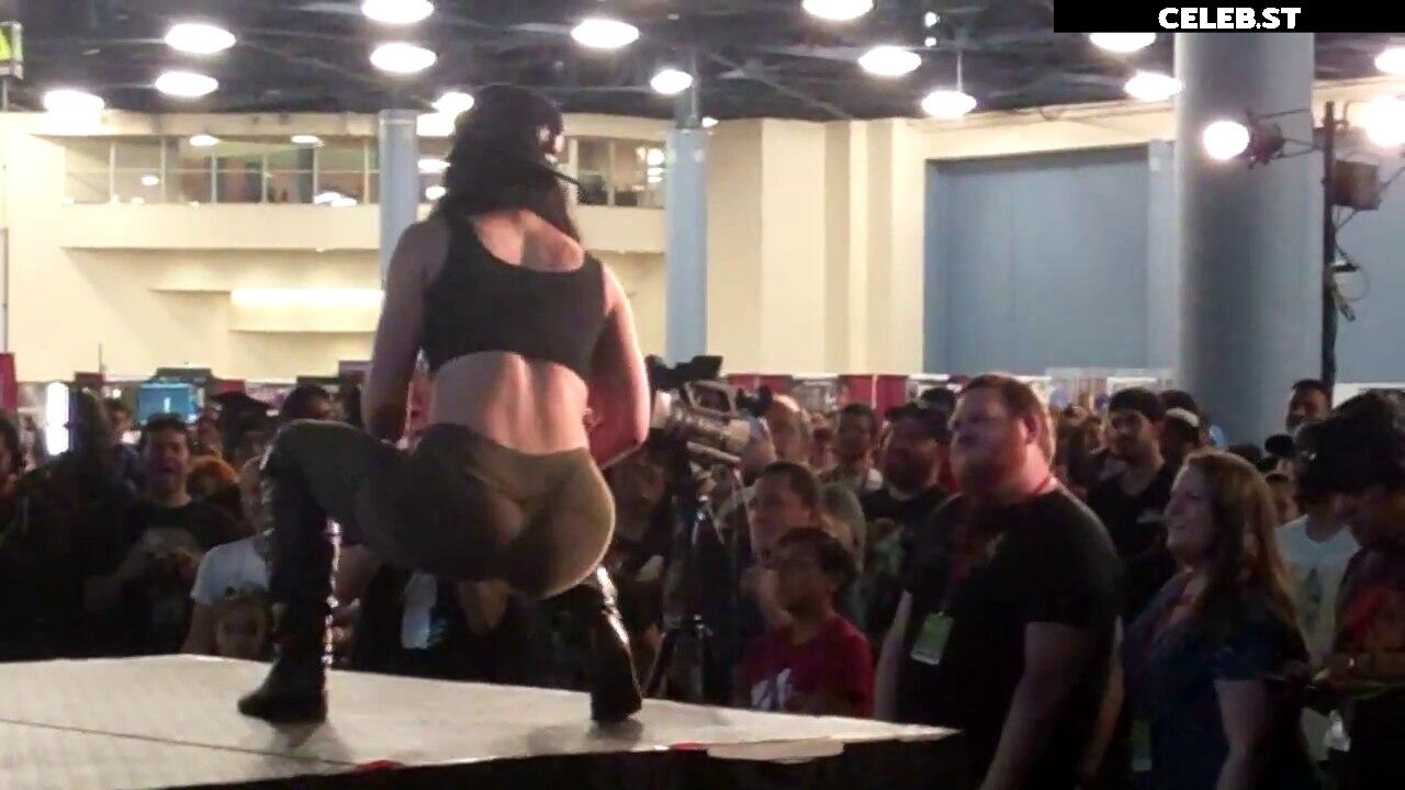 WWE's Paige / Saraya Bevis Image 4412888