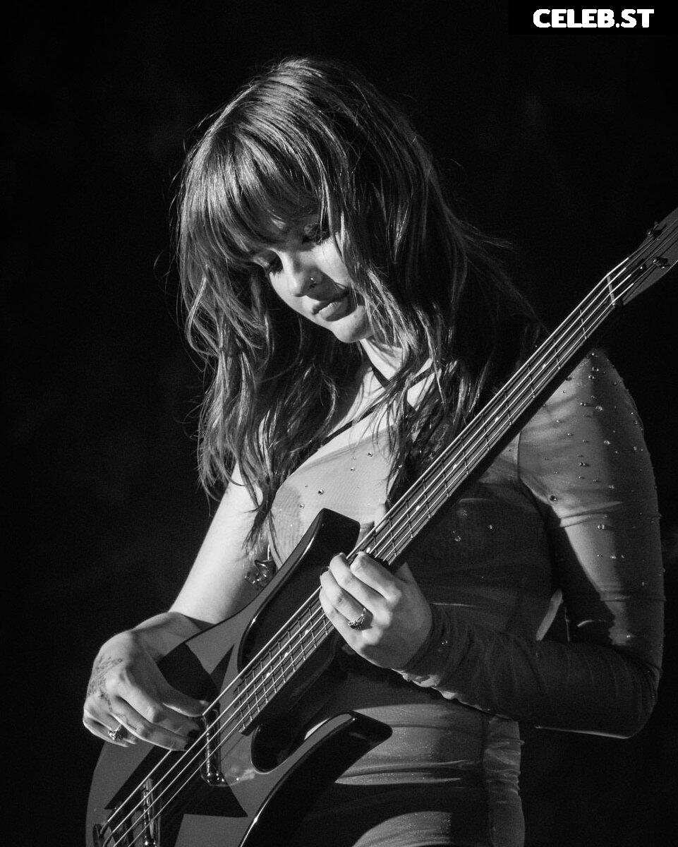 Victoria De Angelis (Maneskin bassist) Image 4412480