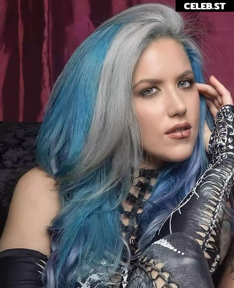 Women of Metal Image 4412626