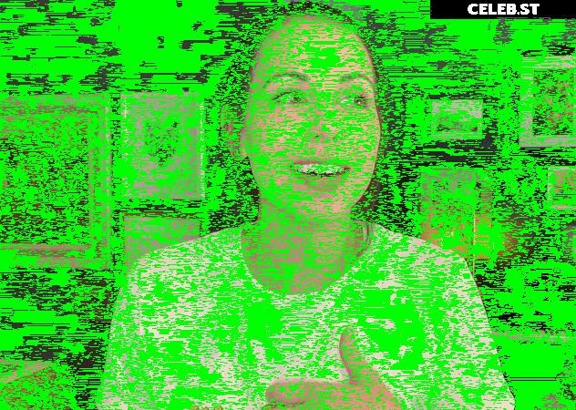 Laura Bailey Image 4412295