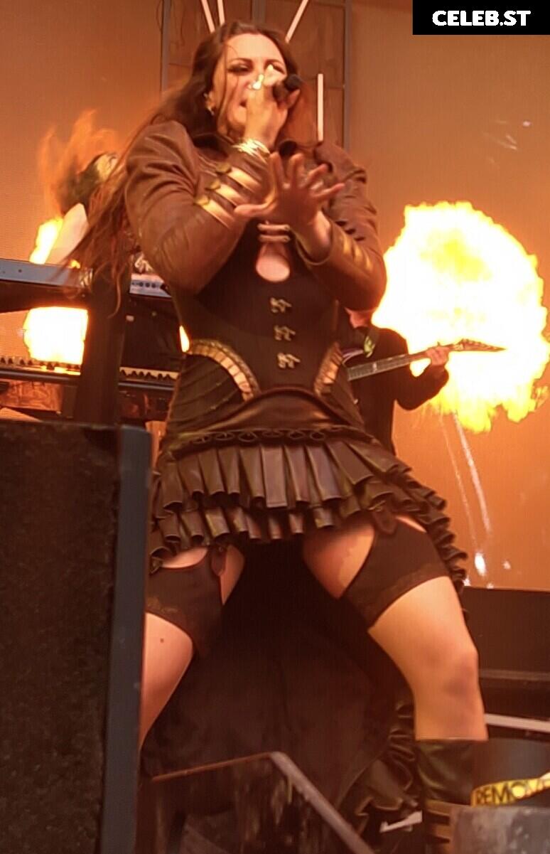 Women of Metal Image 4413808