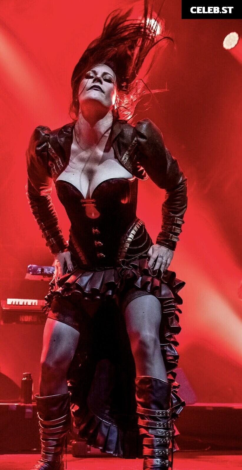 Women of Metal Image 4413603