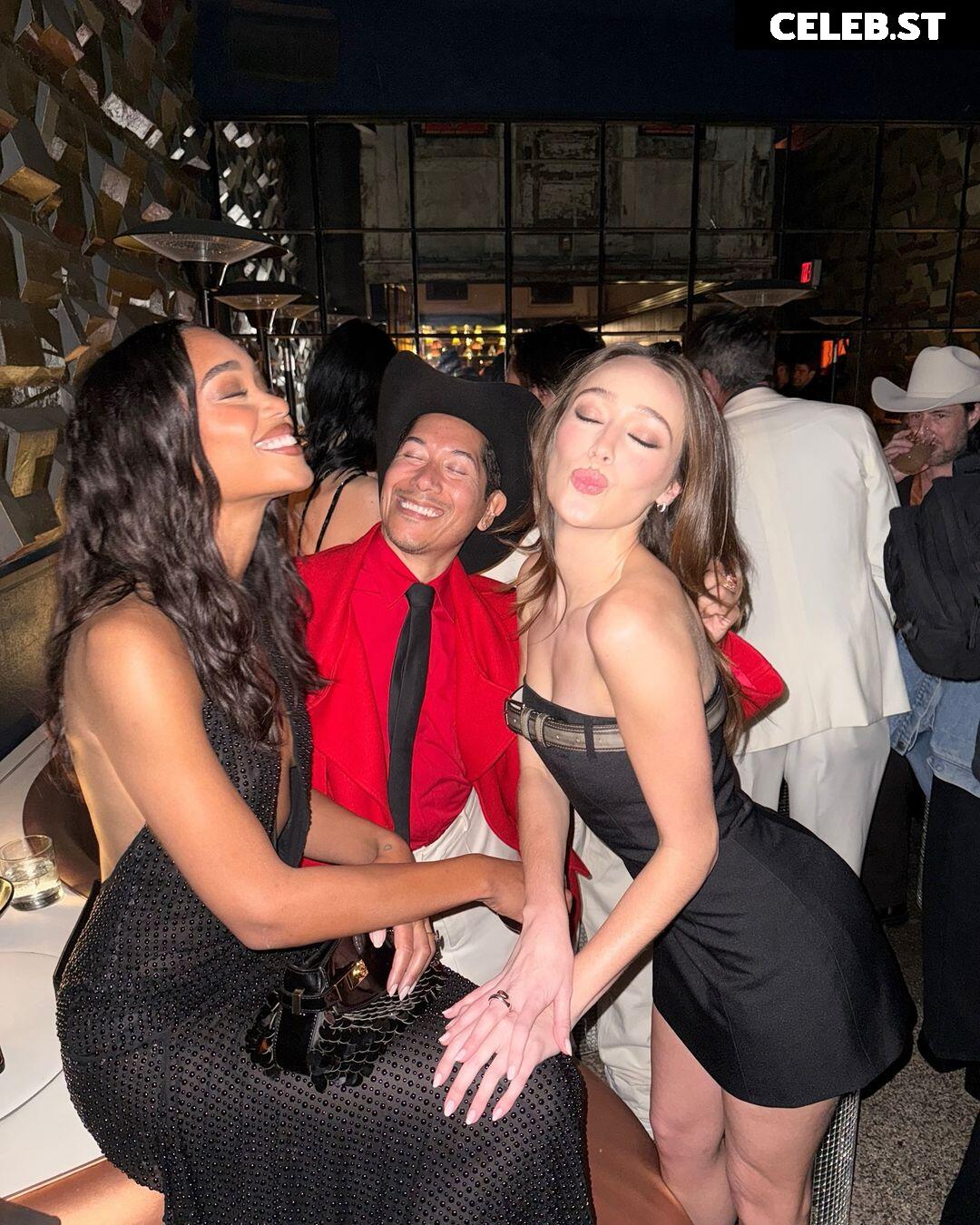 Alycia Debnam Carey Image 4413205