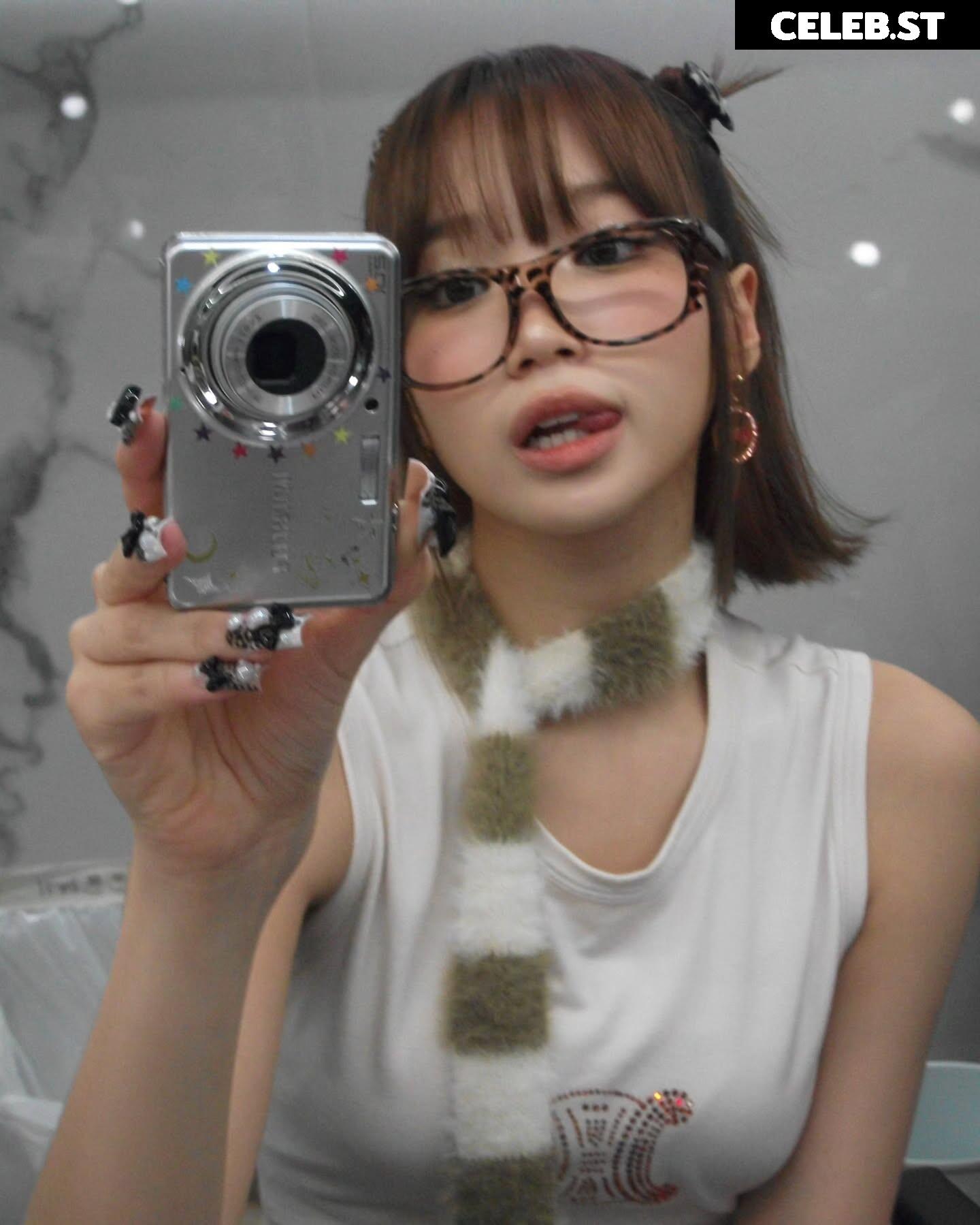 Kim Chaewon 김채원 [Le Sserafim] Image 4413239