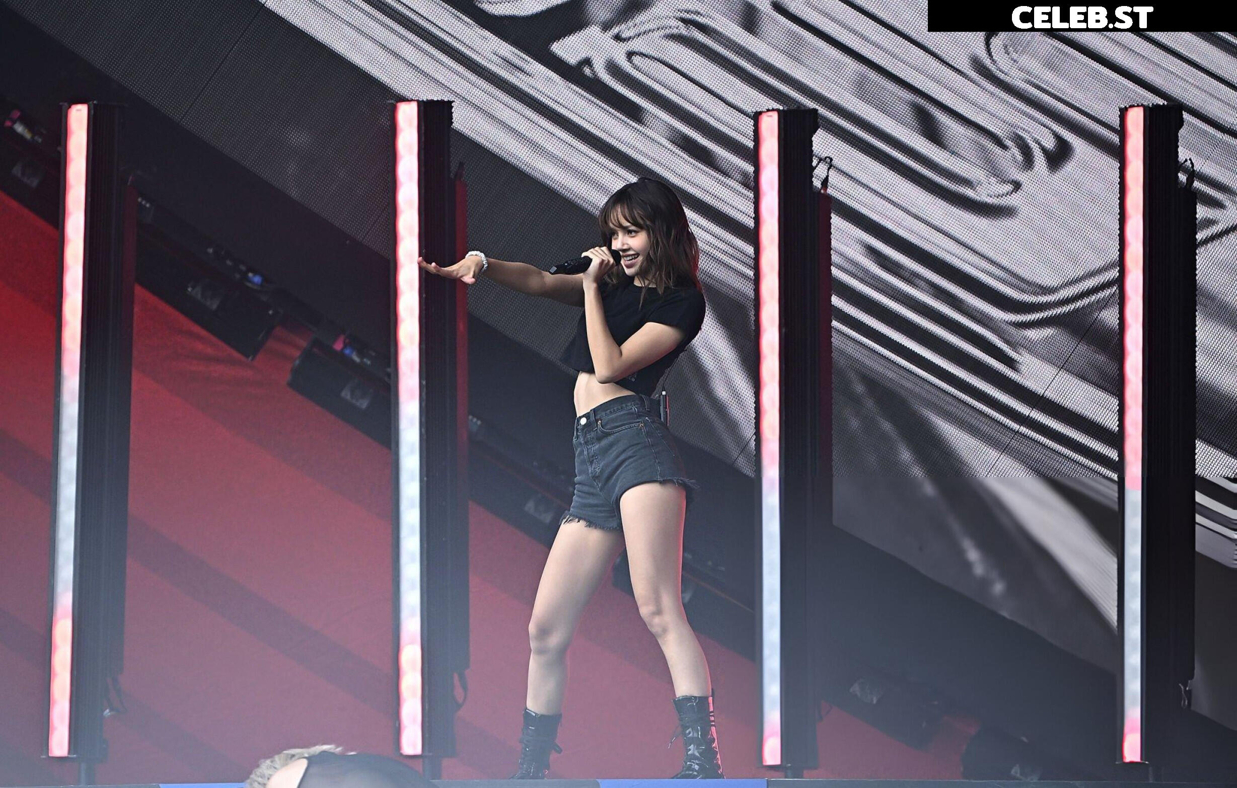 Lisa | BLΛƆKPIИK (Blackpink) Image 4410323