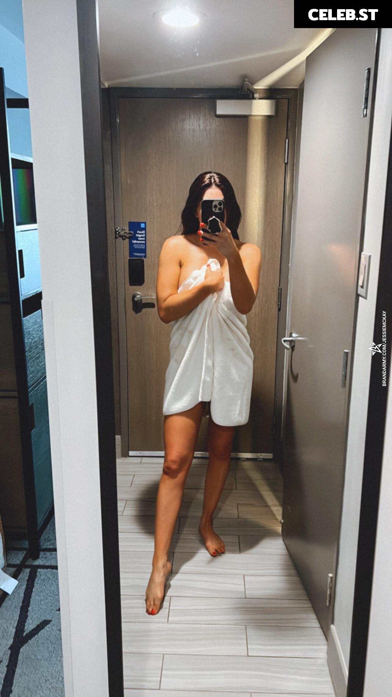 Cassie Lee/Jess McKay (Peyton Royce/Billie Kay) Image 4419419