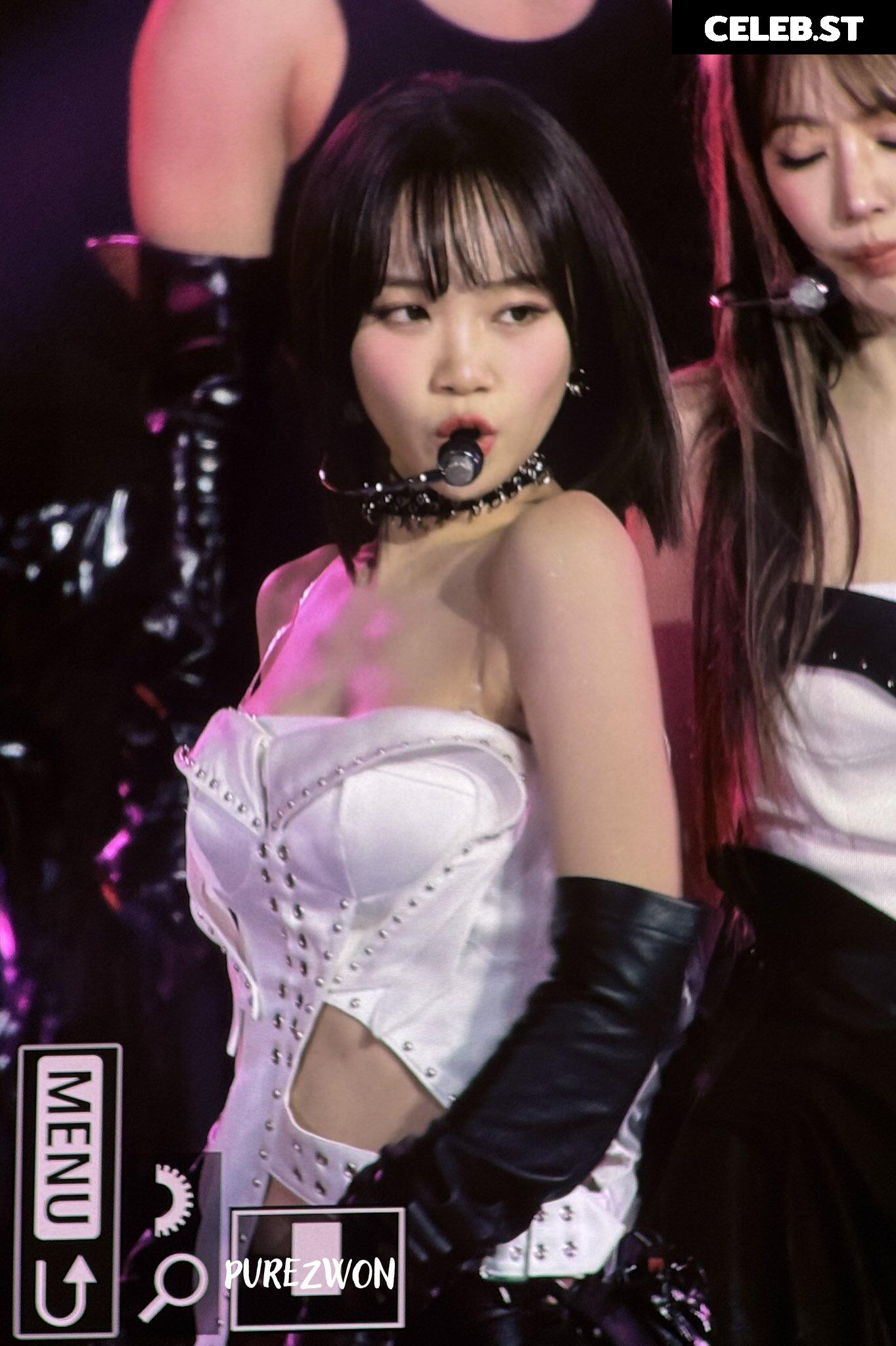 Kim Chaewon 김채원 [Le Sserafim] Image 4419793
