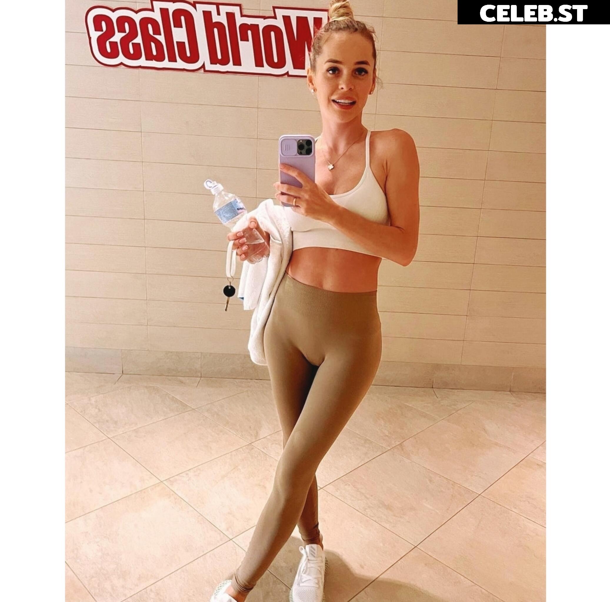 Anna Khilkevich Image 4419197