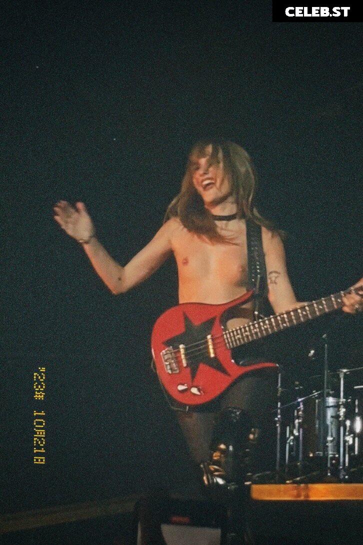 Victoria De Angelis (Maneskin bassist) Image 4419161
