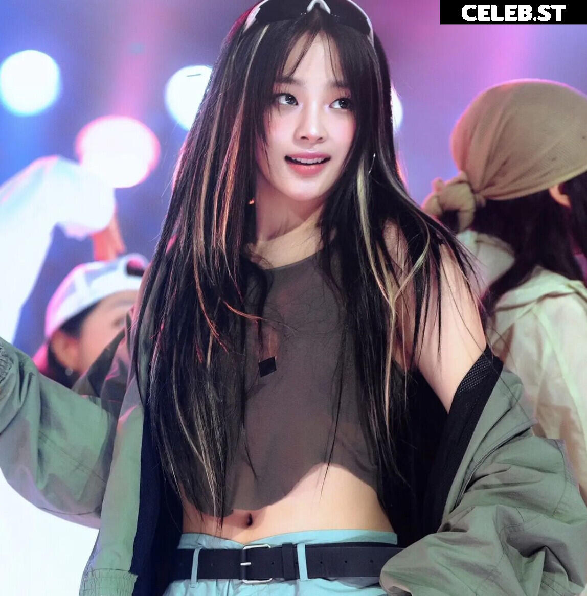 Minji (NewJeans) Image 4419252