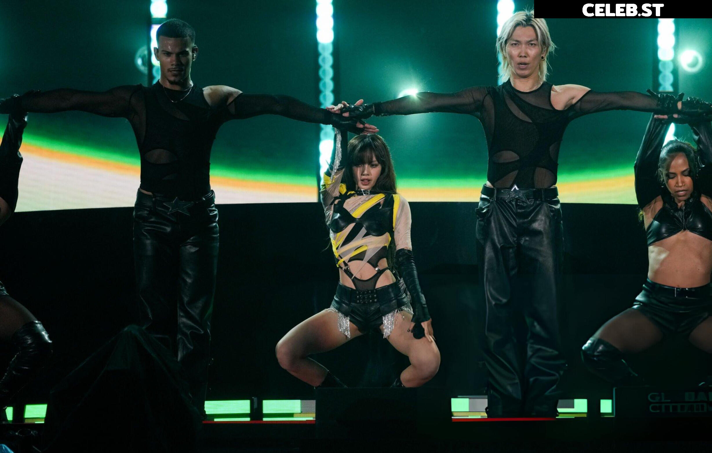 Lisa | BLΛƆKPIИK (Blackpink) Image 4419254