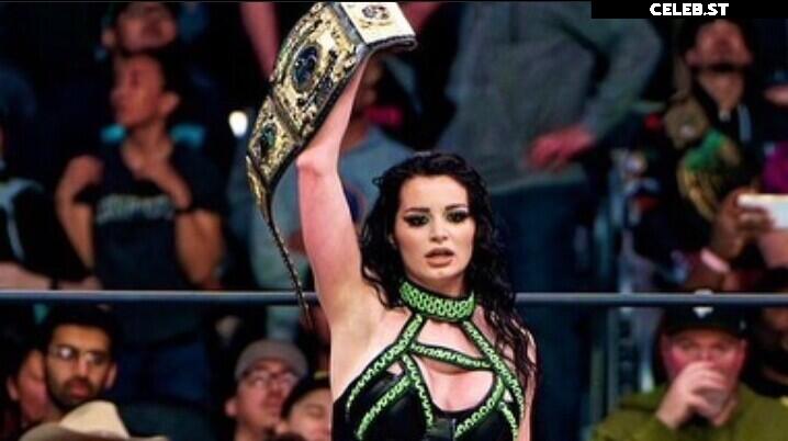 WWE's Paige / Saraya Bevis Image 4405555