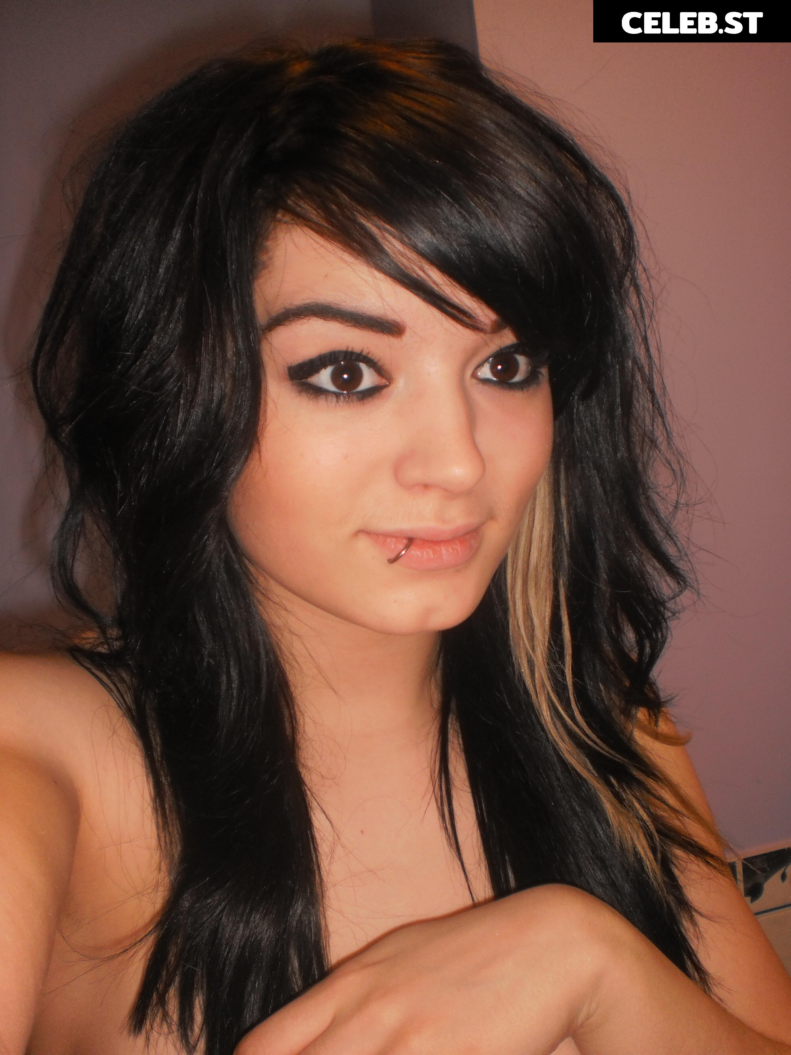 WWE's Paige / Saraya Bevis Image 4405159