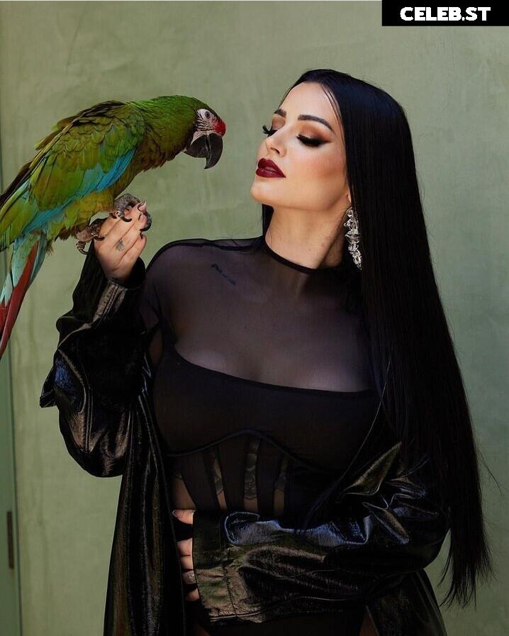 WWE's Paige / Saraya Bevis Image 4405128