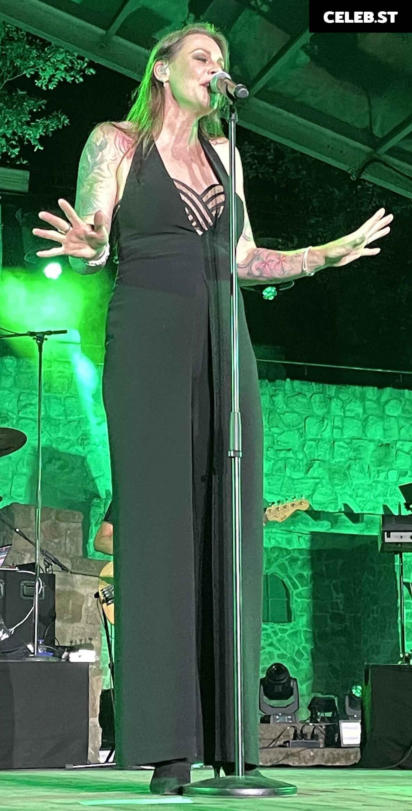 Women of Metal Image 4405090