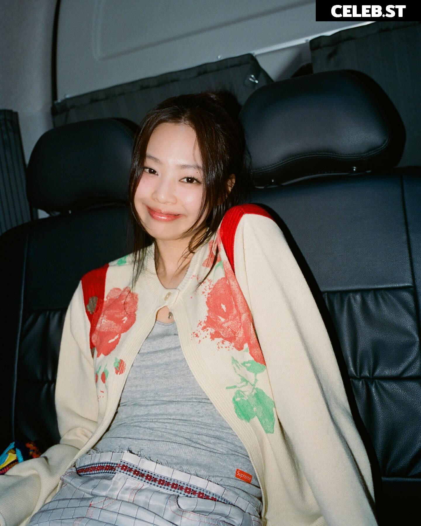 Jennie | BLΛƆKPIИK (Blackpink) Image 4405066