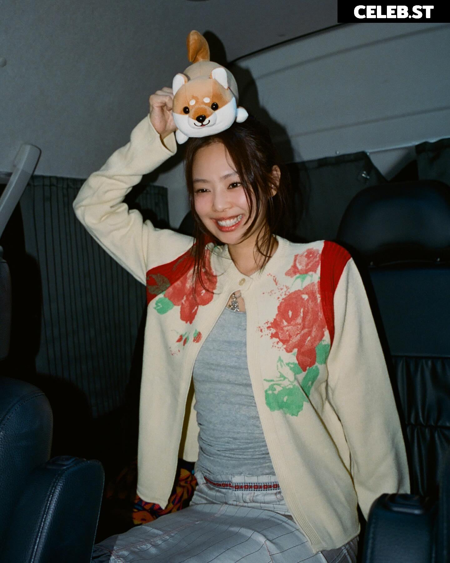 Jennie | BLΛƆKPIИK (Blackpink) Image 4405021