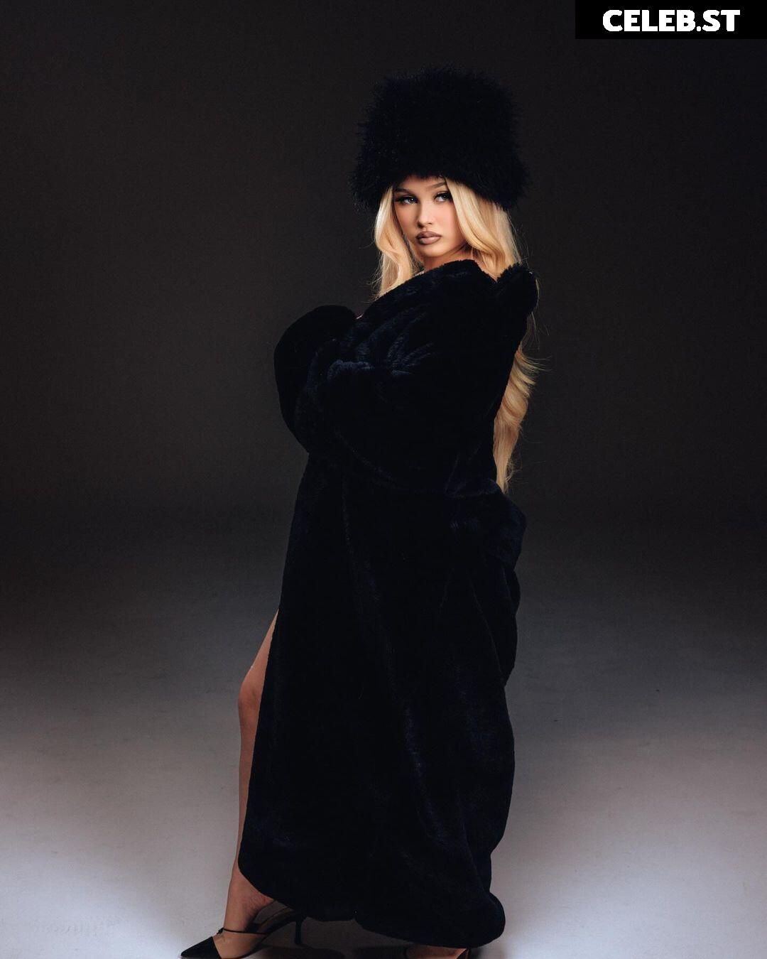 Alabama Barker Image 4406865