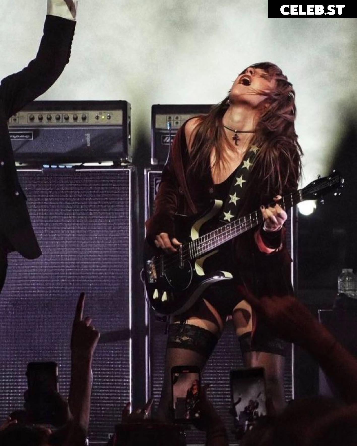 Victoria De Angelis (Maneskin bassist) Image 4407878
