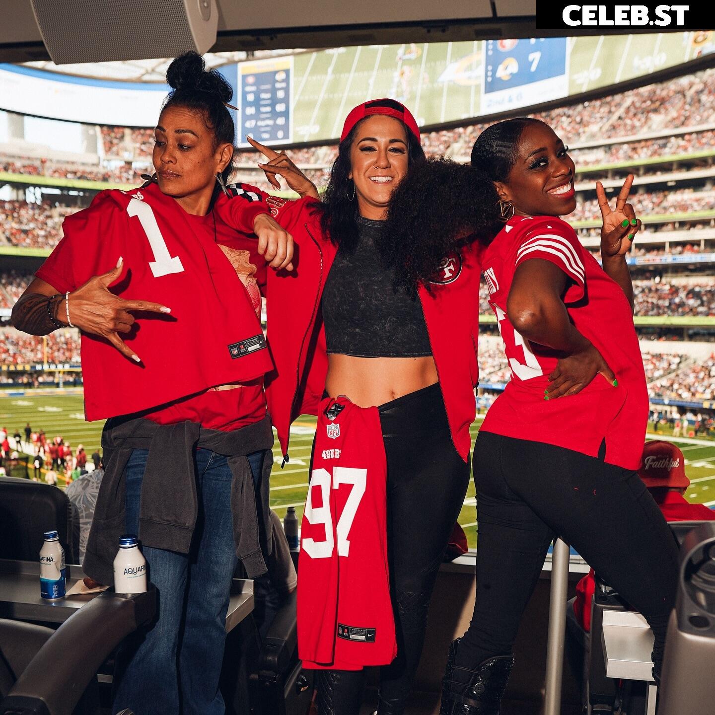 WWE Bayley / Davina Rose / Pamela Rose Martinez Image 4404827