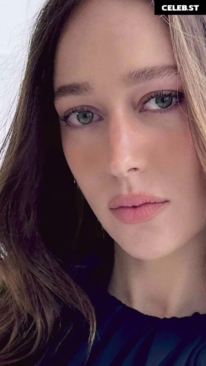 Alycia Debnam Carey Image 4404257