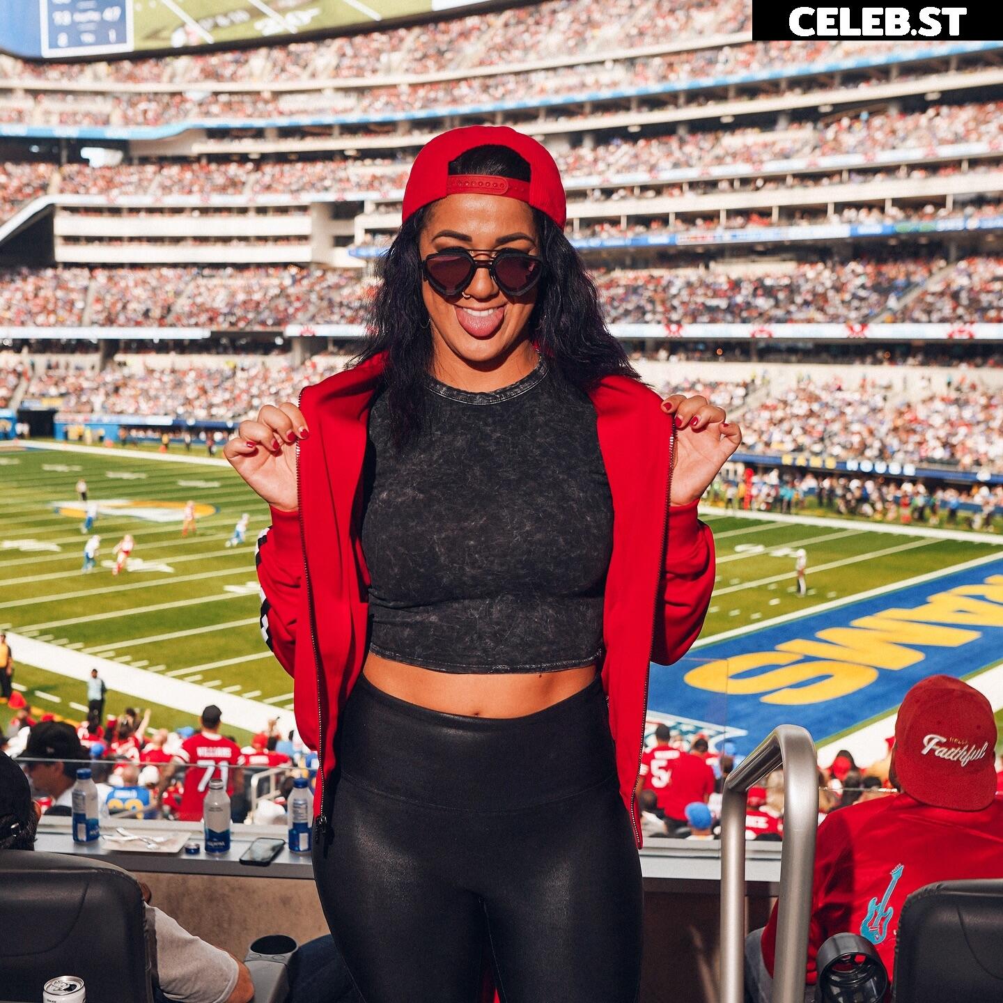 WWE Bayley / Davina Rose / Pamela Rose Martinez Image 4404984