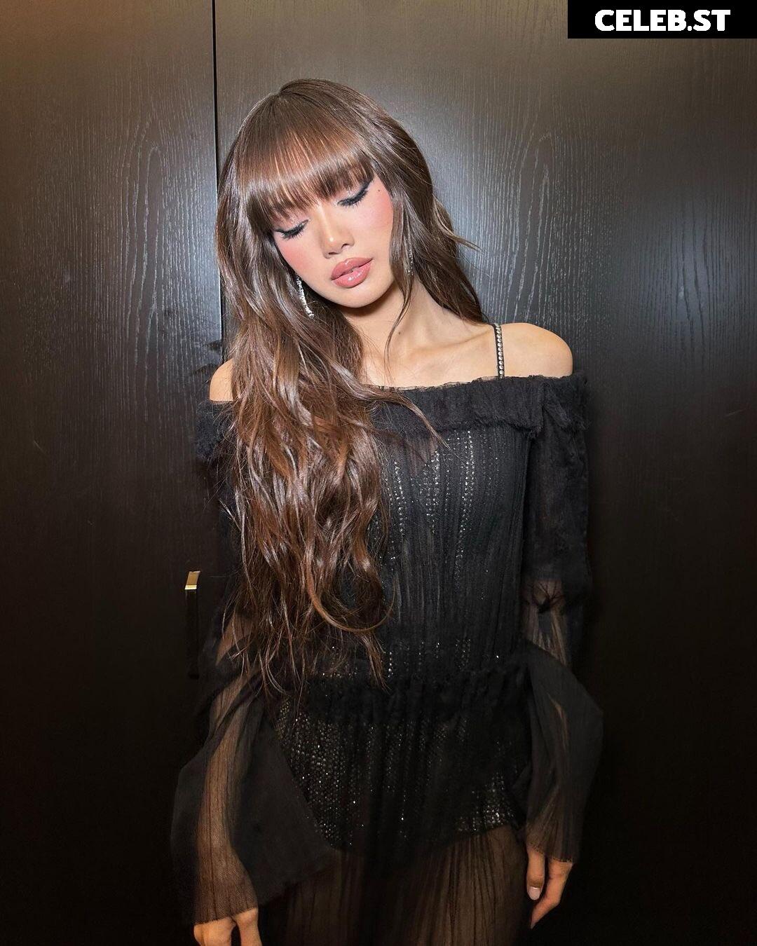 Lisa | BLΛƆKPIИK (Blackpink) Image 4404961