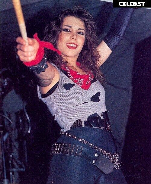 Women of Metal Image 4401743