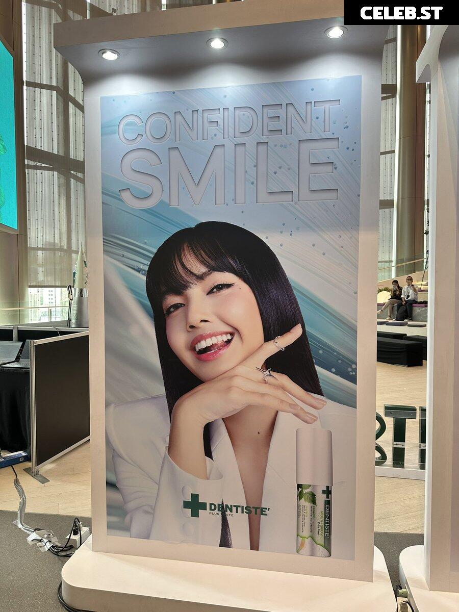 Lisa | BLΛƆKPIИK (Blackpink) Image 4401607