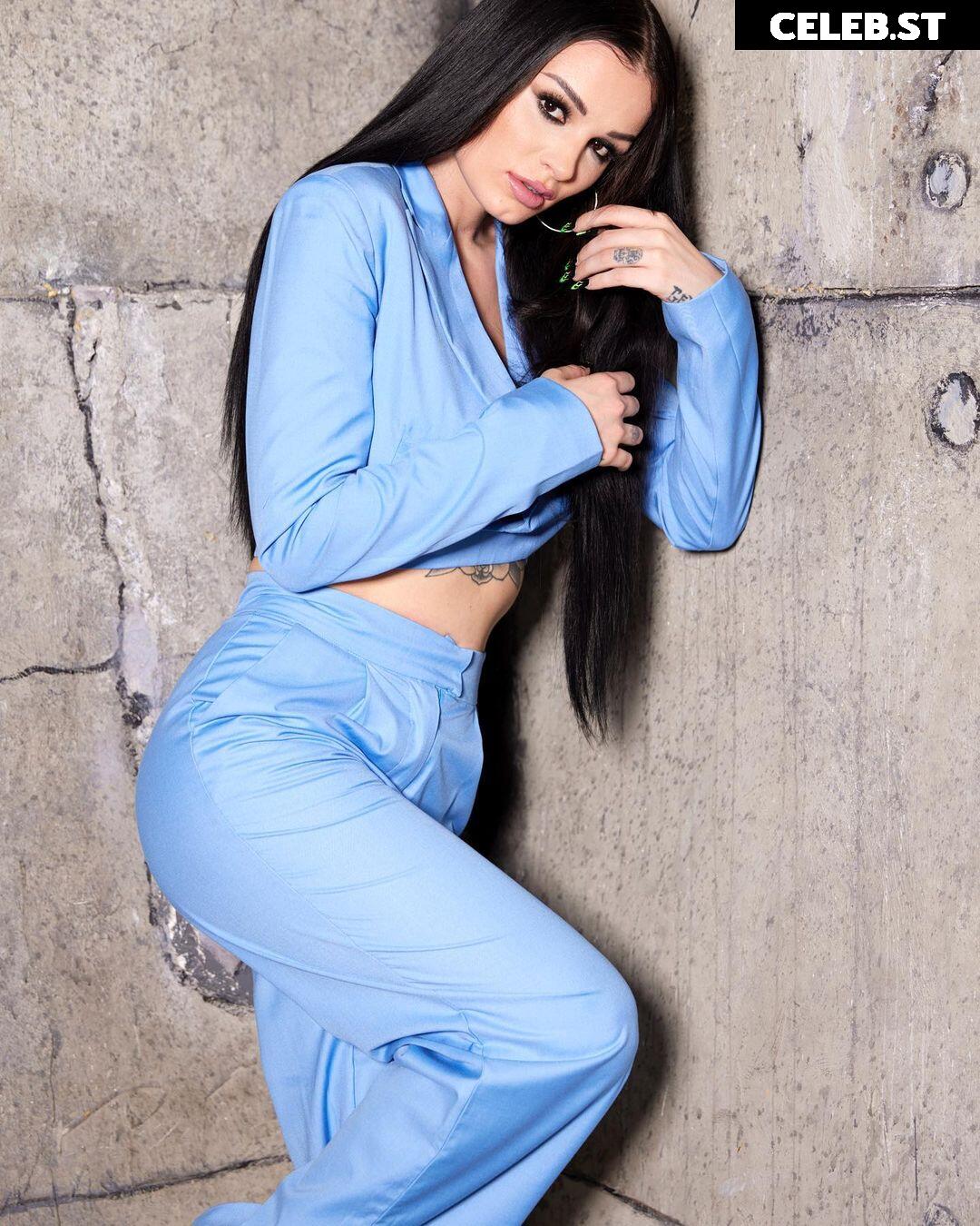 WWE's Paige / Saraya Bevis Image 4401172