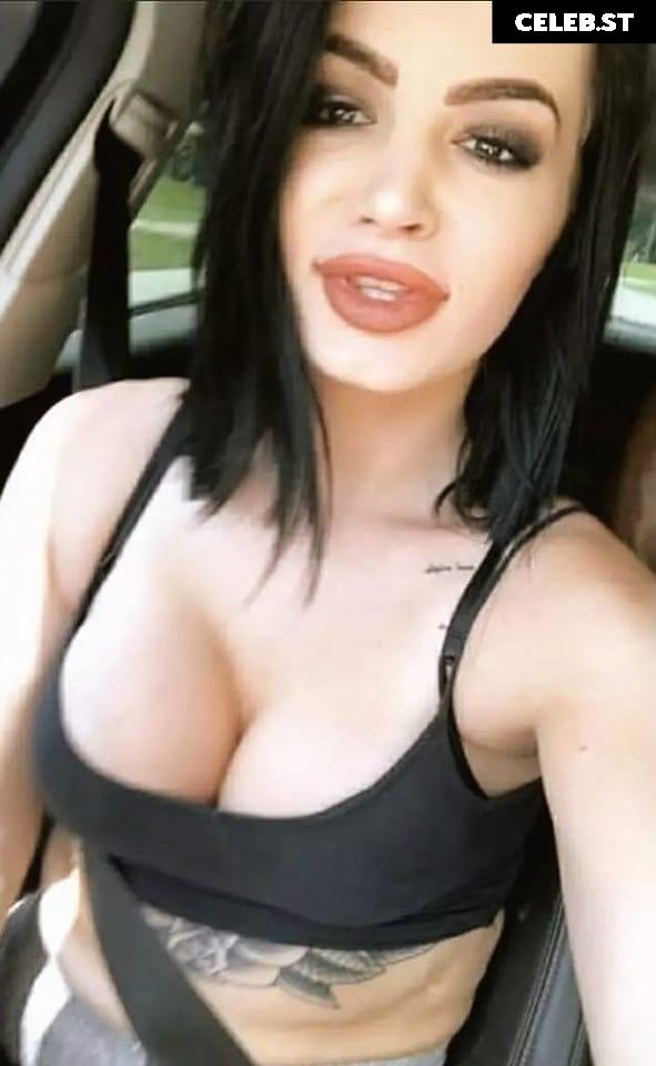 WWE's Paige / Saraya Bevis Image 4401109