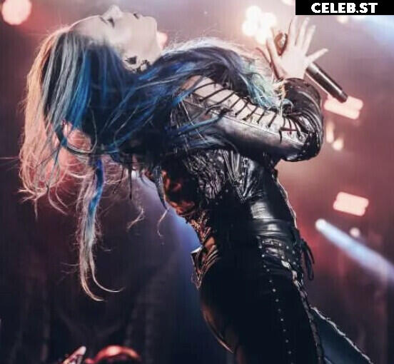 Women of Metal Image 4402532