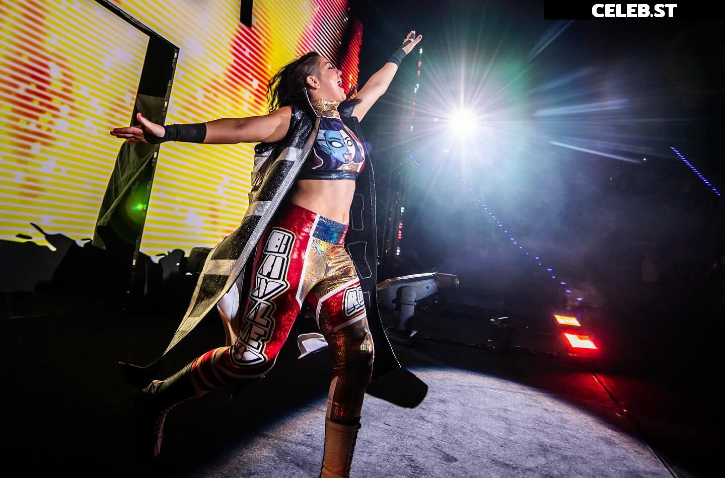 WWE Bayley / Davina Rose / Pamela Rose Martinez Image 4403470